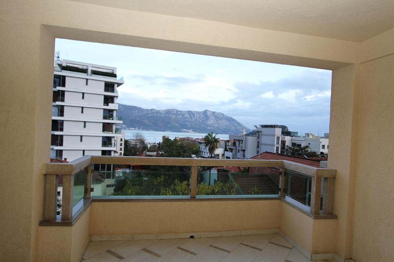 Luxury Apartment Big Blue Будва Екстер'єр фото