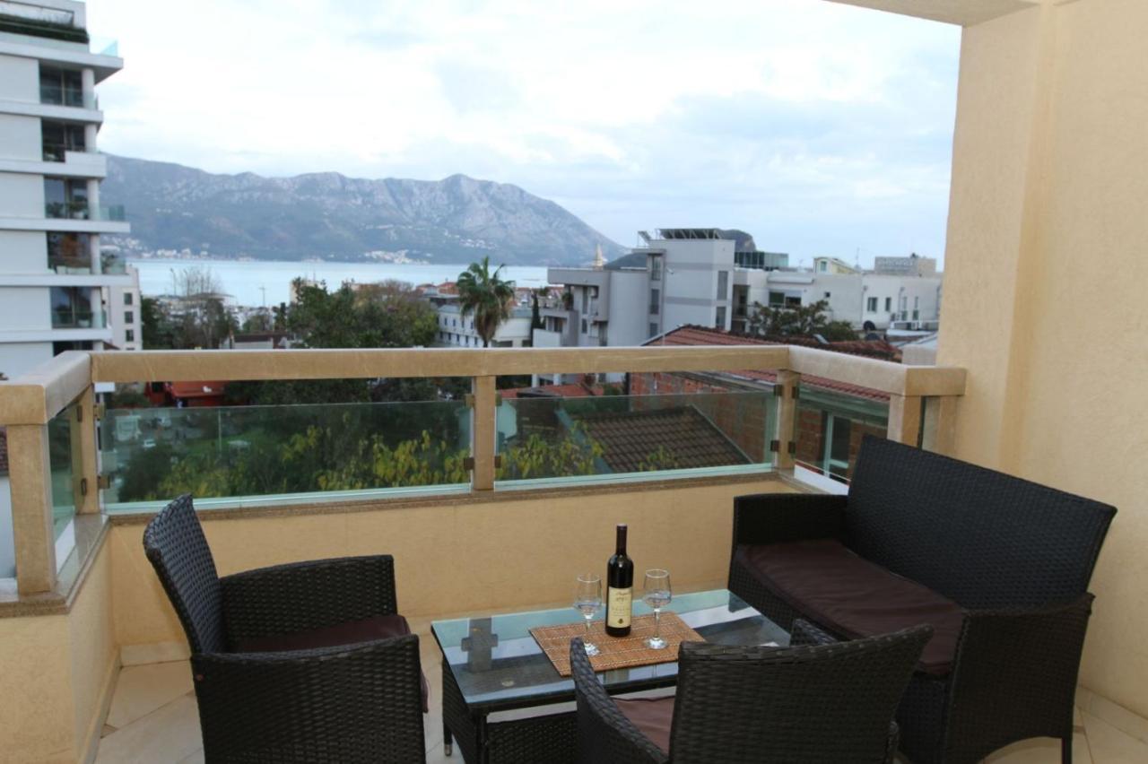 Luxury Apartment Big Blue Будва Екстер'єр фото